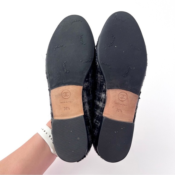 CHANEL | Tweed Cap Toe Loafers Flats CC Interlocking Logo Black Grey Plaid 36.5 - Picture 11 of 12